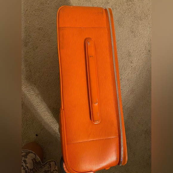 Authentic Louis Vuitton carryon luggage - Picture 6 of 8